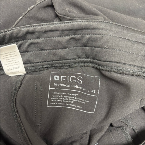 Figs Scrubs - Picture 3 of 3